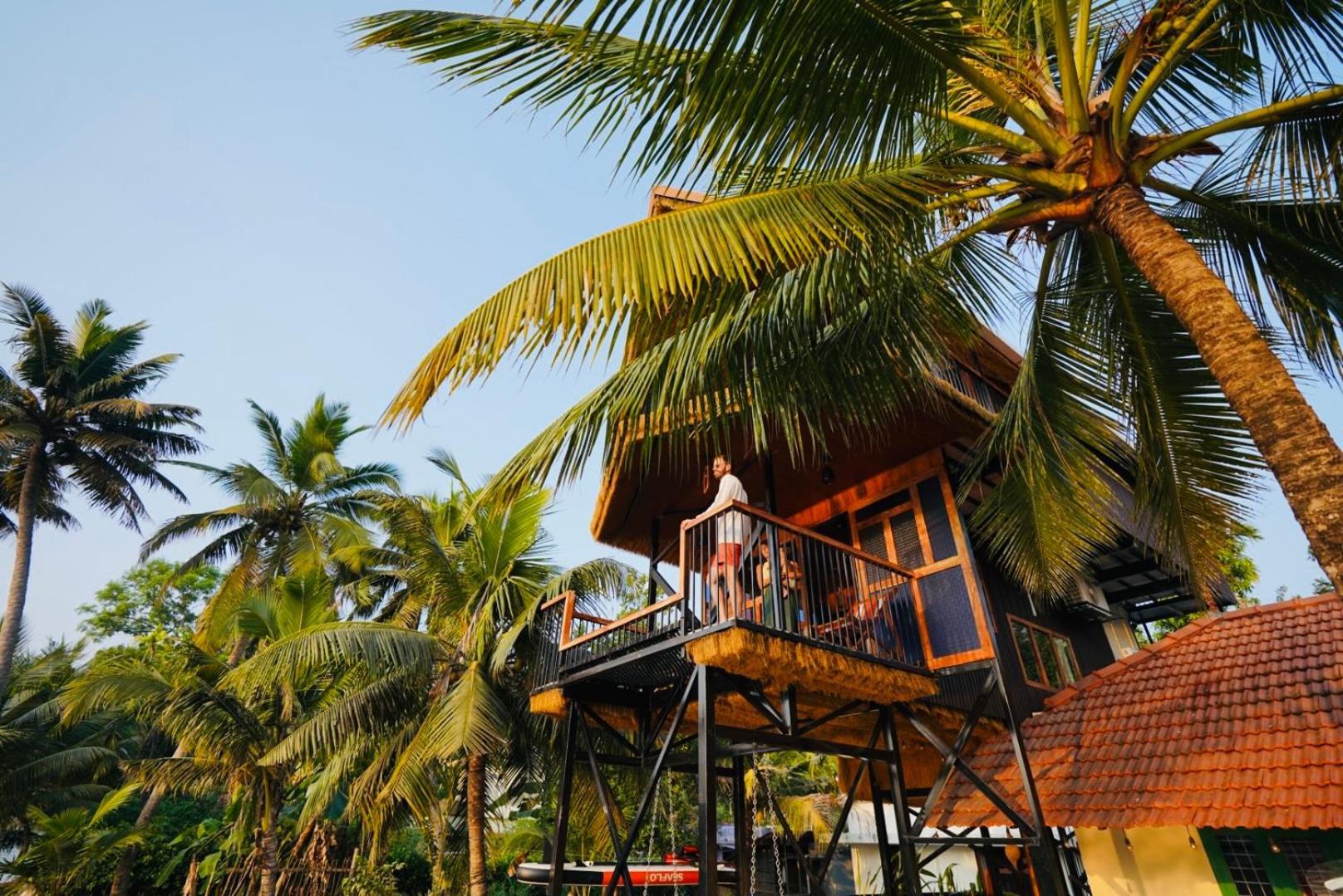 Tulsi Kayal Retreat Lägenhet Champakulam Exteriör bild